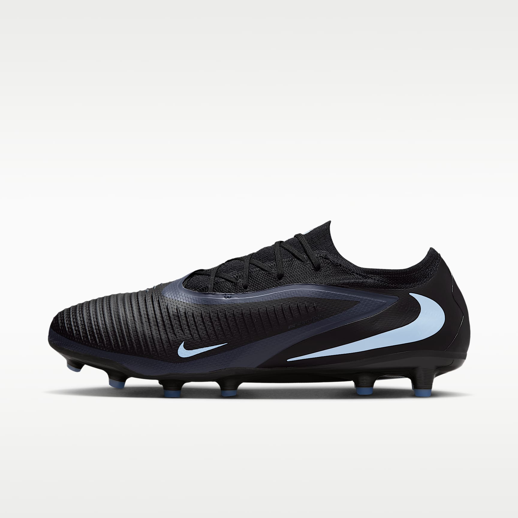 Nike Phantom 6 Low Pro Artificial-Grass Football Boot. Nike CA